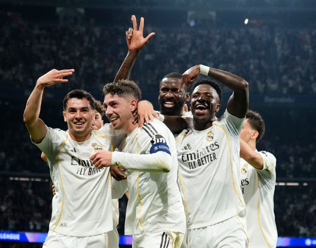 鲸鱼直播体育-库尔图瓦封神熊皇失点，巴尔韦德戴帽比肩梅西，皇马3-0大胜曼城